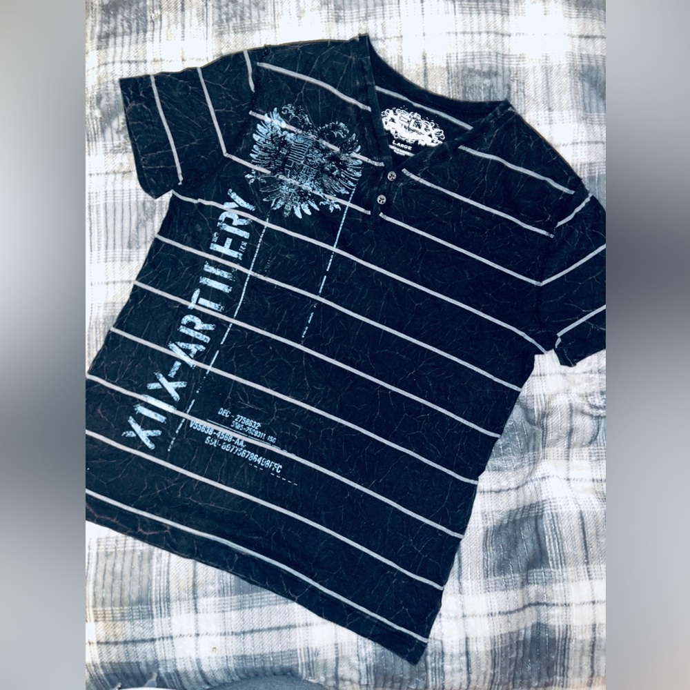 Men’s Helix V-Neck Henley Graphic Tee